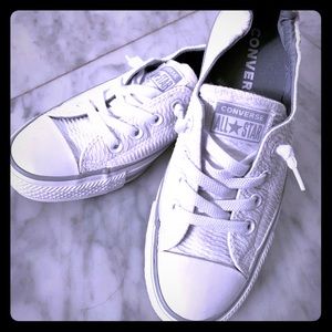 NWOT ALL WHITE sz7 Converse